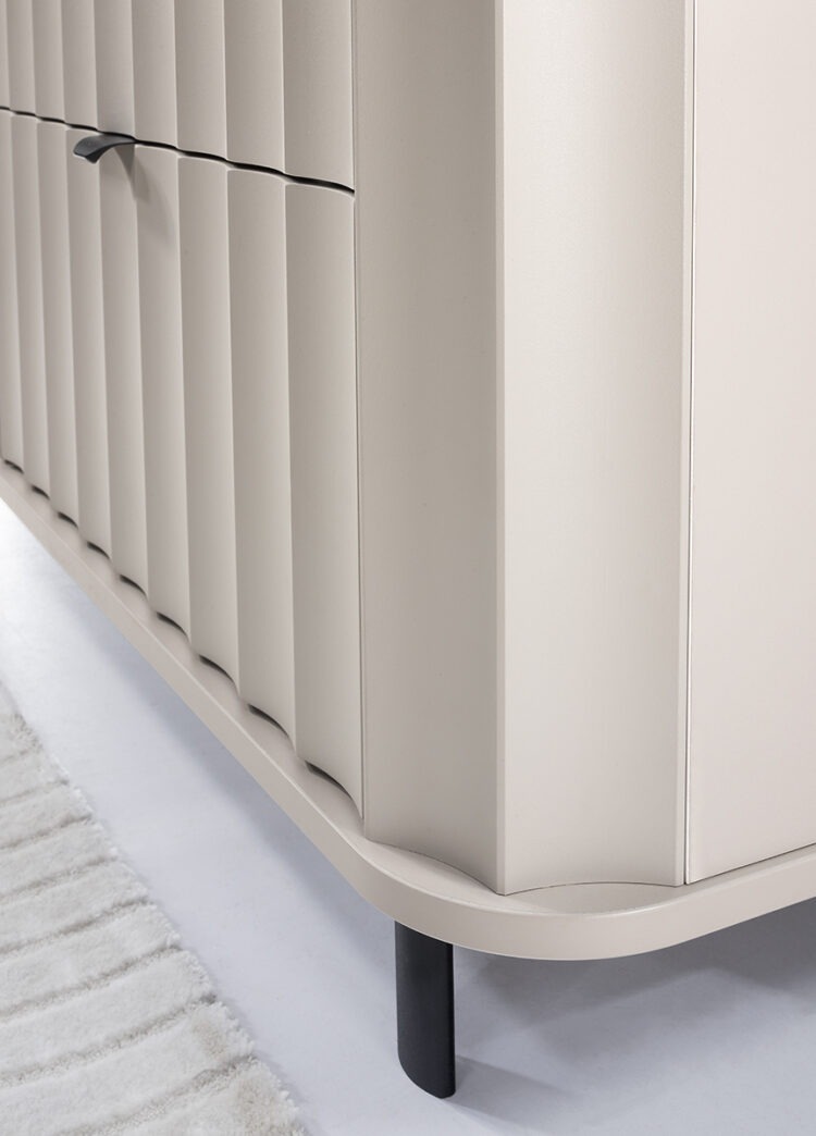 CHEST OF DRAWERS NO-3